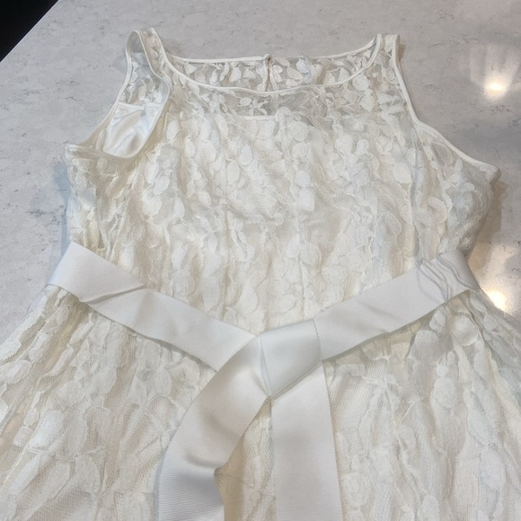Luxe by Carmen Marc Valvo size 10 white lace dress bridal party - Picture 10 of 10